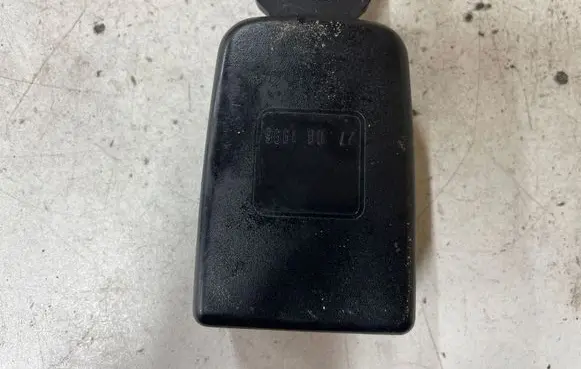 Volkswagen Sharan Front seatbelt buckle