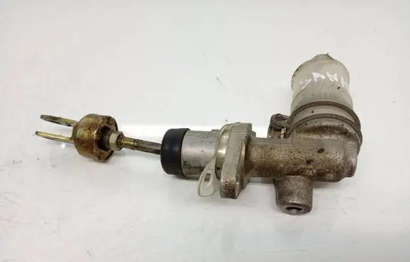 Suzuki Grand Vitara II Clutch slave cylinder 