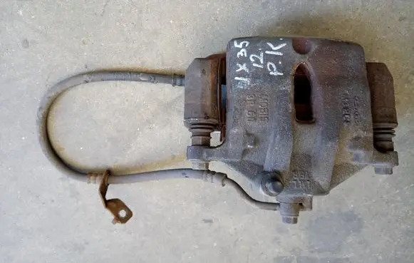 Hyundai ix35 Front brake caliper M32CS