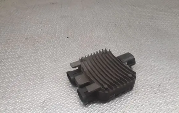 Volvo V60 Coolant fan relay 940011200