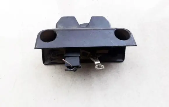 Renault Laguna I Tailgate/trunk/boot lock/catch/latch 7700823676c