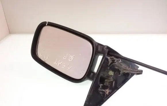 Volkswagen PASSAT B4 Manual wing mirror E10017273
