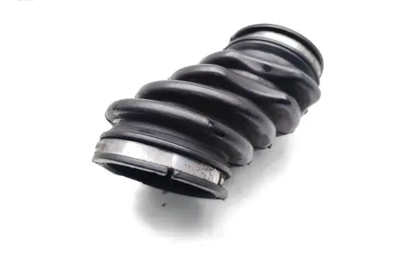 Ford Focus Air intake hose/pipe AV61-9C623-CC