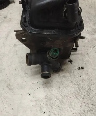 Volkswagen PASSAT B5 Engine head 06B103373A