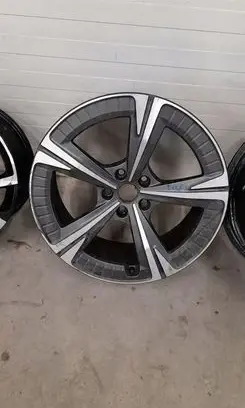 Seat Ateca R19 alloy rim 