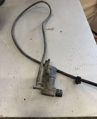 Renault Master III Windscreen/windshield washer pump 9641553960