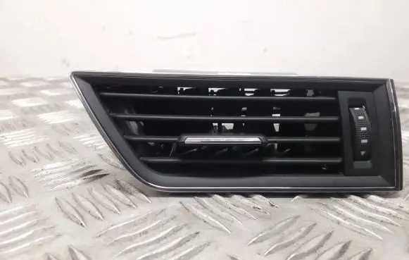 Skoda Superb B8 (3V) Dashboard side air vent grill/cover trim 3V0819702C