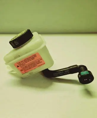 Ford Explorer VI Brake fluid reservoir L1MC2N147AC L1MC2N147
