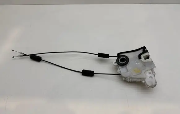 Honda Insight Front door lock TM8C8L18G