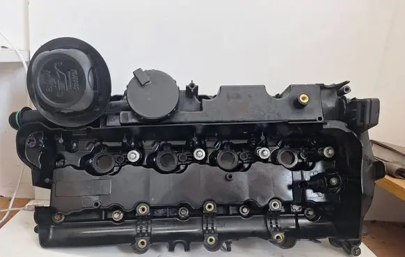 BMW 5 E60 E61 Rocker cam cover 