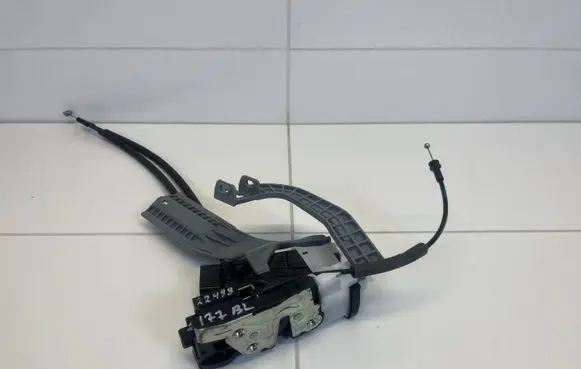Hyundai Tucson TL Rear door lock 81410D7010