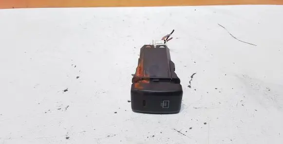 Opel Frontera B Windscreen/window heater switch M18872