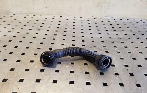 Skoda Octavia Mk3 (5E) Breather/breather pipe/hose 04L103493