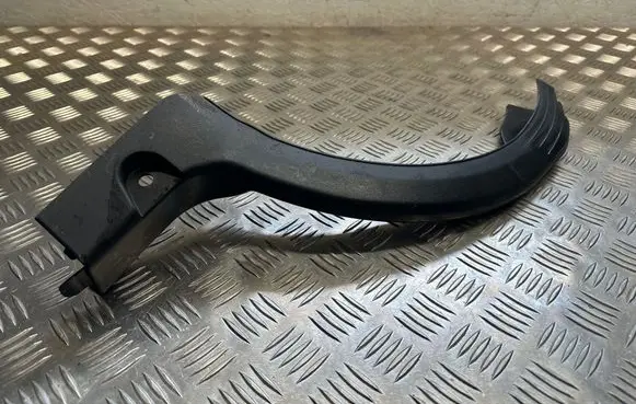 Mercedes-Benz C W206 Other trunk/boot trim element A2068210600 15670949