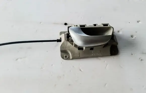 Volvo S80 Front door interior handle 09170045