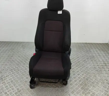 Toyota Auris E180 Front driver seat 7164002560 7101302100