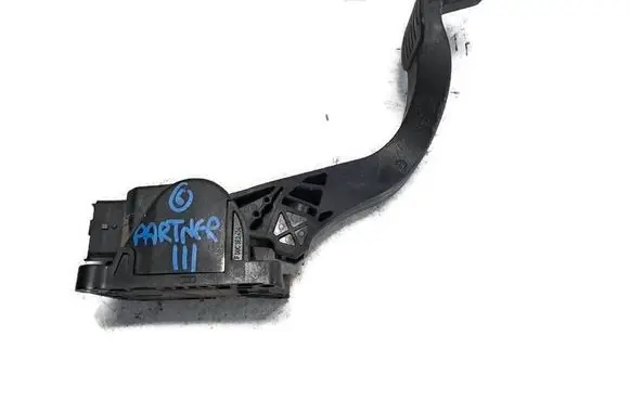Peugeot Partner Accelerator throttle pedal 9671416780