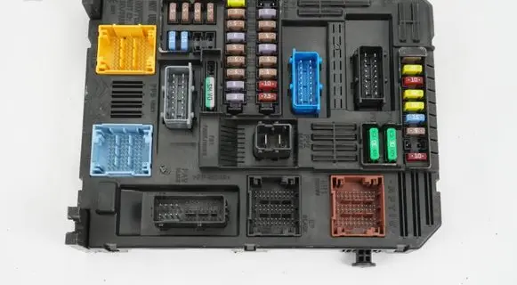 Peugeot 208 Fuse box set 9855665080