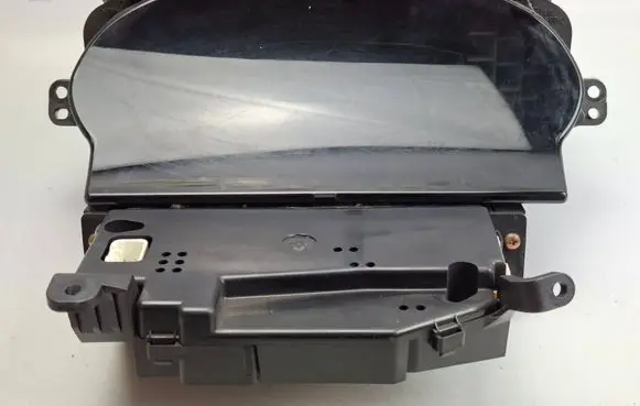 Toyota Yaris Speedometer (instrument cluster) 8380052700 4573001021