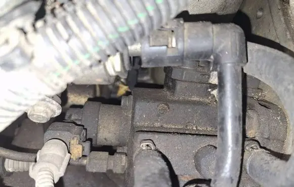 Opel Zafira B Fuel injection high pressure pump 0445010156