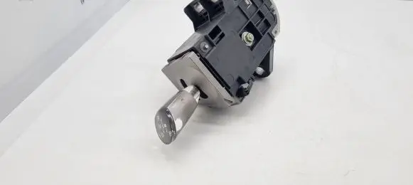 Toyota Prius (XW20) Gear shifter/selector 8945147030