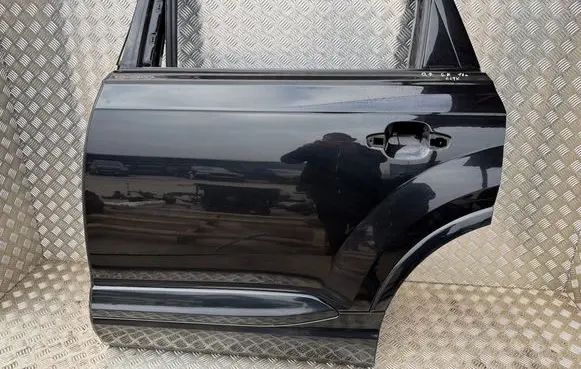 Audi Q7 4M Rear door 
