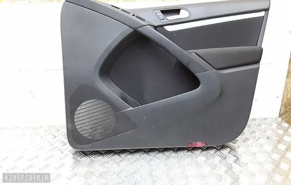 Volkswagen Tiguan Front door card panel trim 5N0867012B