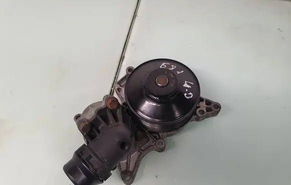 BMW X5 E70 Water pump 8516435 11518516435