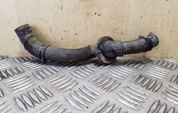 Audi A6 S6 C6 4F Engine coolant pipe/hose 4F1819345
