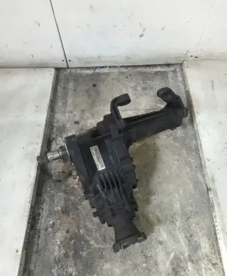 Gearbox transfer box case