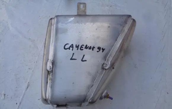 Porsche Cayenne (9Y0 9Y3) Vacuum air tank 4M0616203G