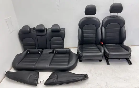KIA Stinger Seat set 