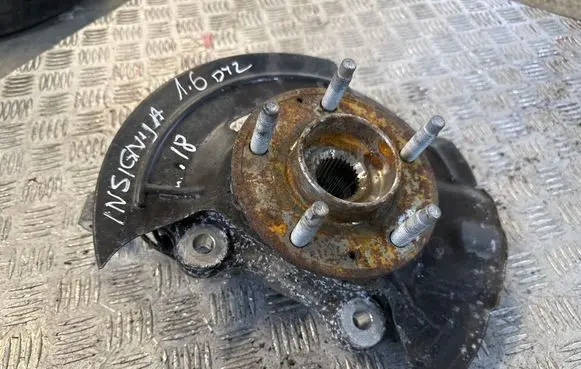 Opel Insignia B Front wheel hub 23384197