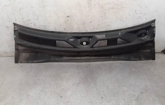 Dodge Nitro Wiper trim 5515759AG