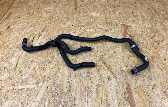 Volvo XC40 Engine coolant pipe/hose 32138788 88900B8430
