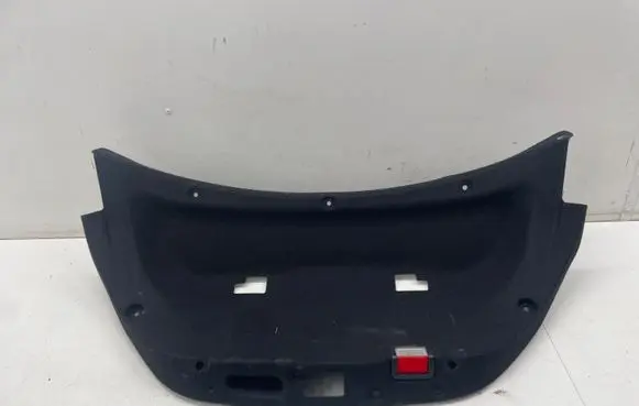 Tailgate trim