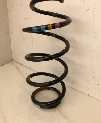 Volkswagen Golf VI Front coil spring