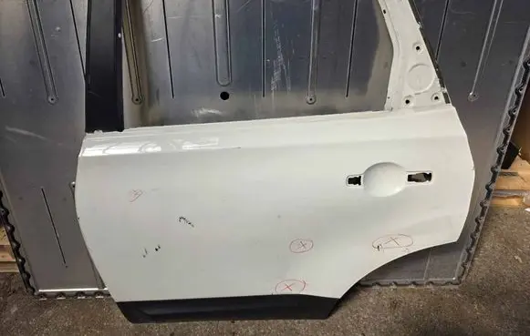 Nissan Qashqai+2 Rear door 