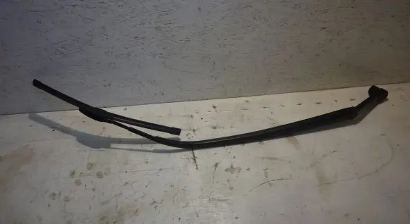 Mazda CX-7 Front wiper blade arm