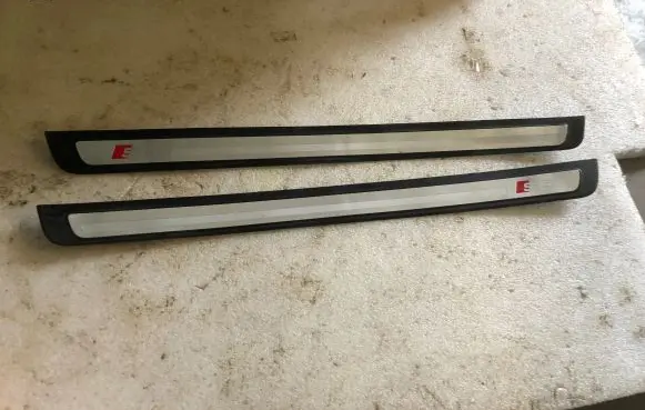 Audi A5 8T 8F Other sill/pillar trim element 8T0853374 8T0853373