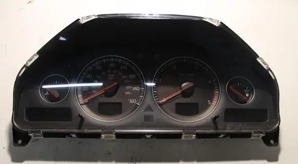 Volvo XC90 Speedometer (instrument cluster) 30746111