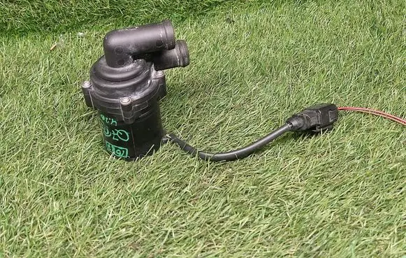 Audi Q7 4L Electric auxiliary coolant/water pump 7L0965561H