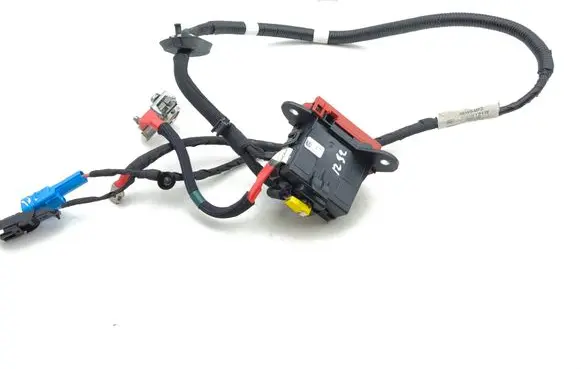 Renault Captur II Positive cable (battery) 240105121R 020100
