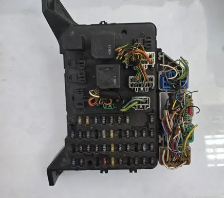 Ford Mondeo Mk III Fuse module 1S7T14A073AF 1408