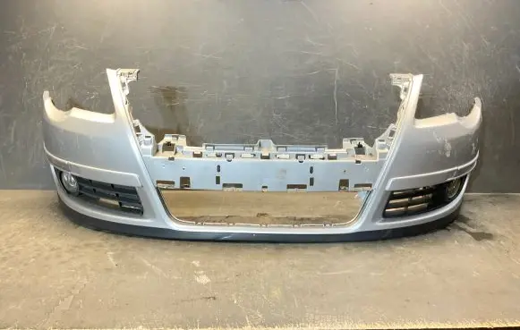Volkswagen PASSAT B6 Front bumper 3C0807221C 3C0805903
