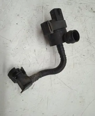BMW 3 E92 E93 Valve vacuum 7551262
