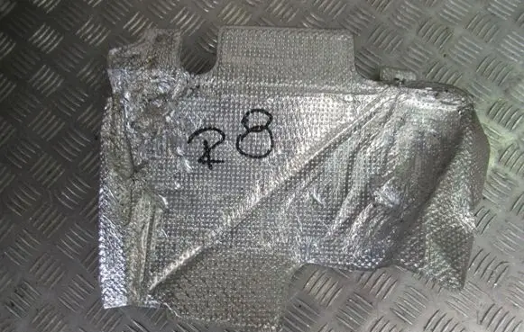 Audi R8 42 Engine splash shield/under tray 420825689B