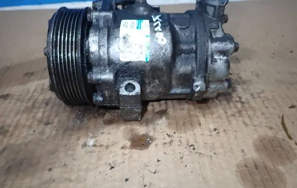 Opel Vectra C Air conditioning (A/C) compressor (pump) 51893888