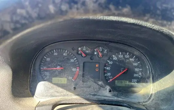 Volkswagen Golf IV Speedometer (instrument cluster) 1J0919861
