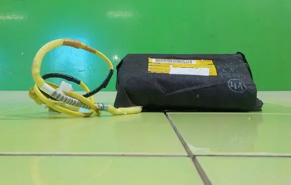 Toyota Prius (XW20) Seat airbag PRZOD